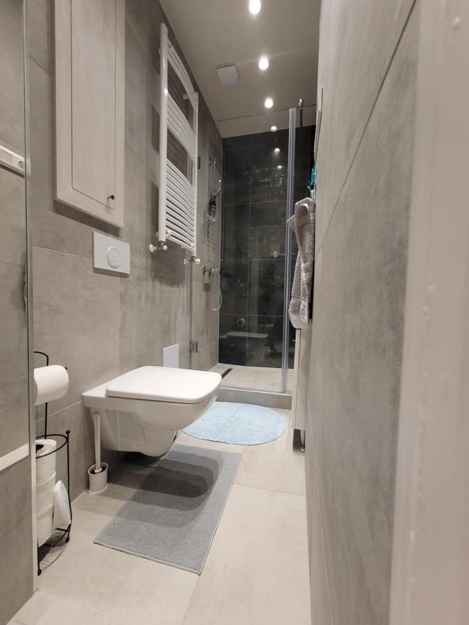 Lara II Apartman Debrecen Eksteriør bilde