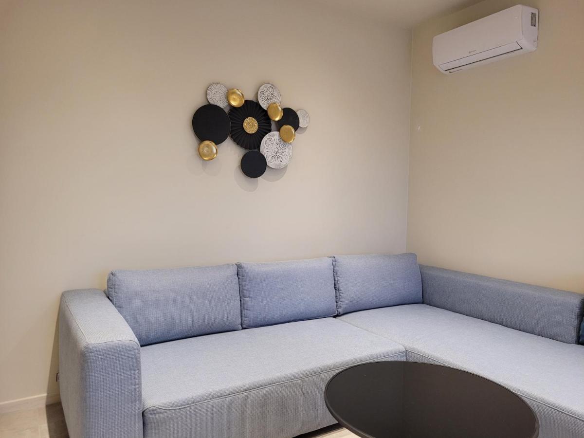 Lara II Apartman Debrecen Eksteriør bilde