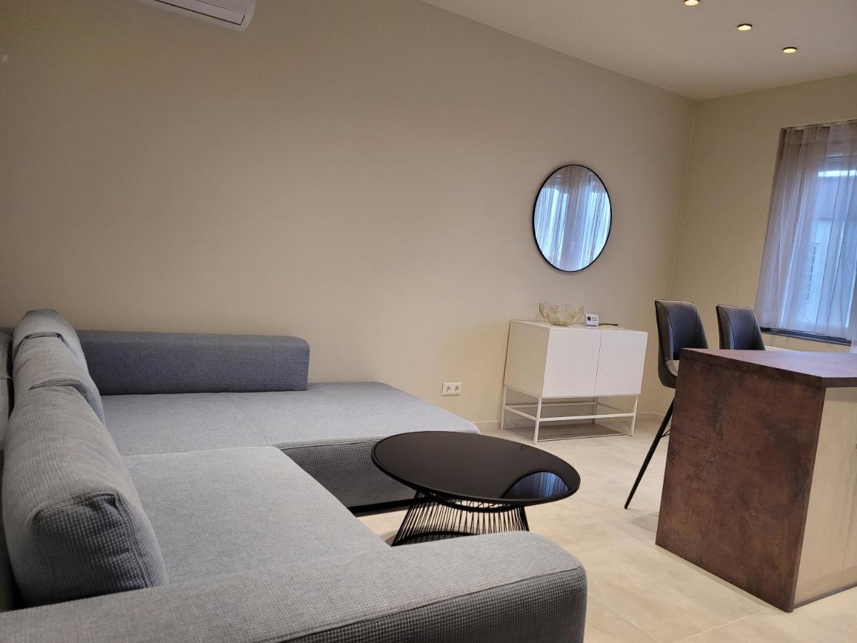 Lara II Apartman Debrecen Eksteriør bilde